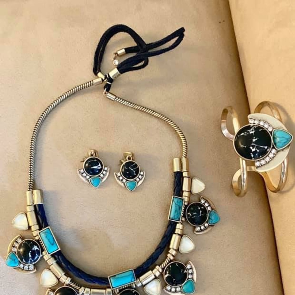 Chloe + Isabel Fun three-piece set.